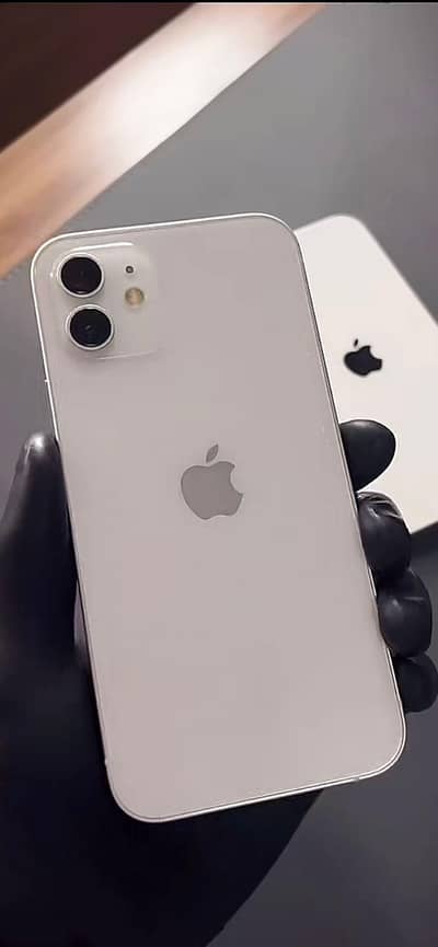 iphone 12 10/10 condition