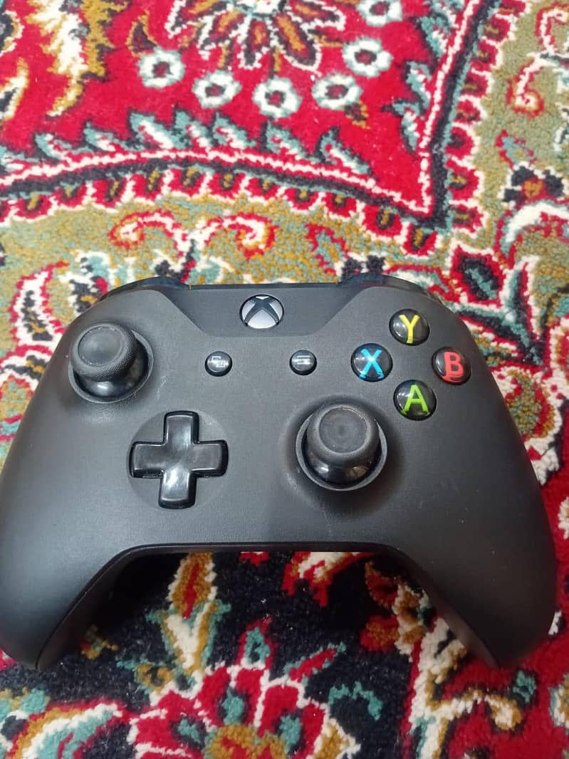 Xbox one s controller 2