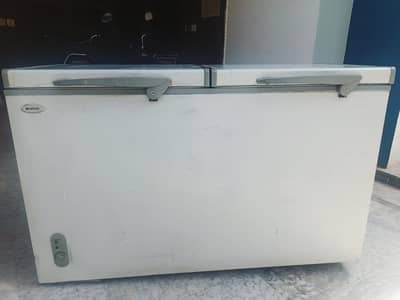 Waves Chest Freezer Double Door / Double Lid, Good Working Condition