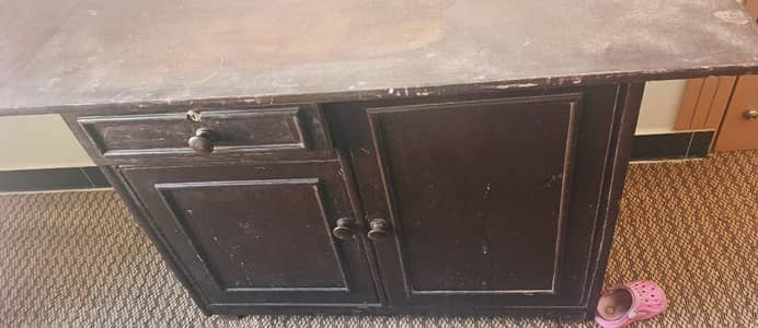 Iron table Istiri Table for Sale