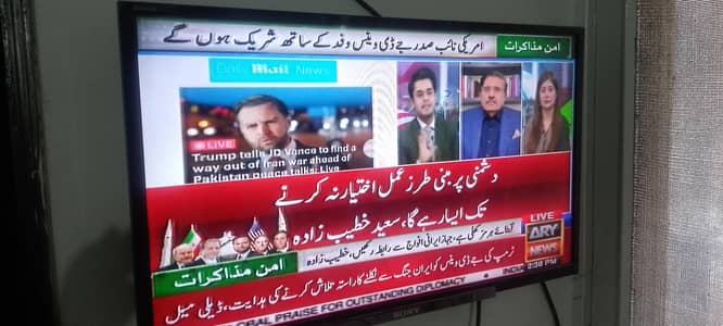 Samsung led tv simple  orgnal  100%  model # ua32h4000