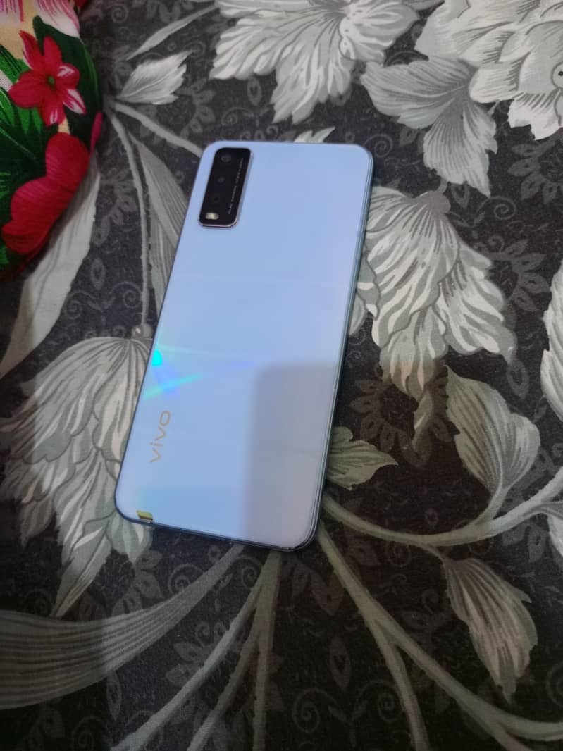 vivo y20s 4