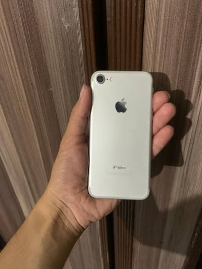 iPhone 7 PTA Approve (128gb)