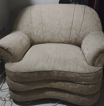 Elegant 3+2 Sofa Set in Excellent Condition – Comfortable & Stylish