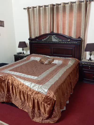 Wooden Bedset with Show case