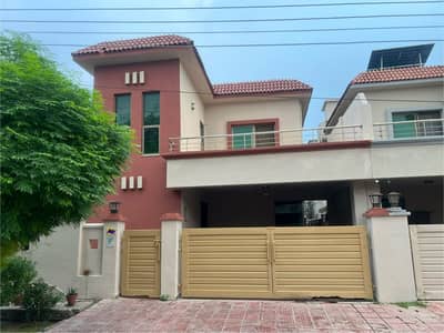 10 M double storey house available for rent