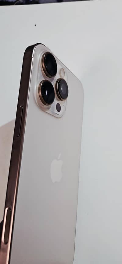 IPhone 16pro max jv For Sale