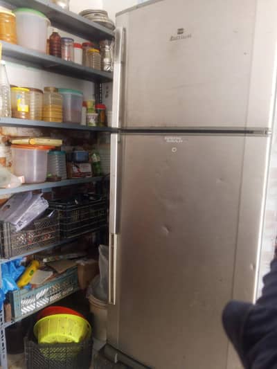 Dawlance frig full size  condition 10 /7