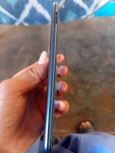 phone techno camon 17.6 / 128 GB. dual sim PTA approved.