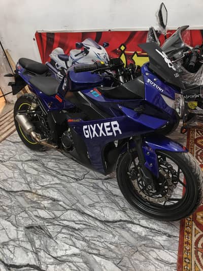 Suzuki gixer250Cc model 2018 Lahore number bio on the spot(03116048004