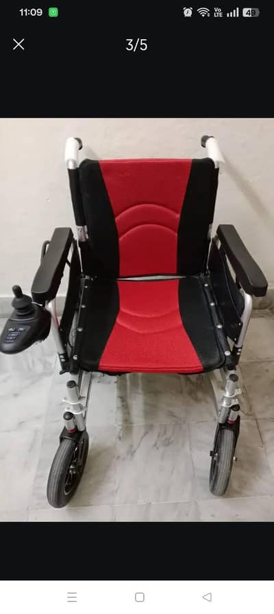 Electric wheelchair