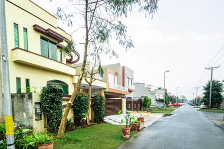 10 Marla House For Sale In Paragon City Lahore