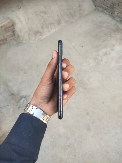 11pro max sasta &  waterpack