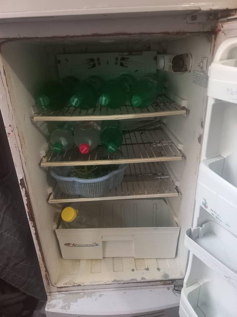 refrigerator 4