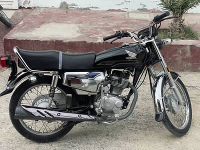 Honda 125 Chrome Edition