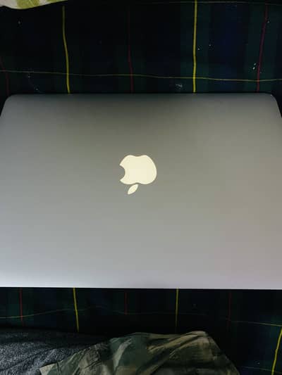 MacBook air 5,2