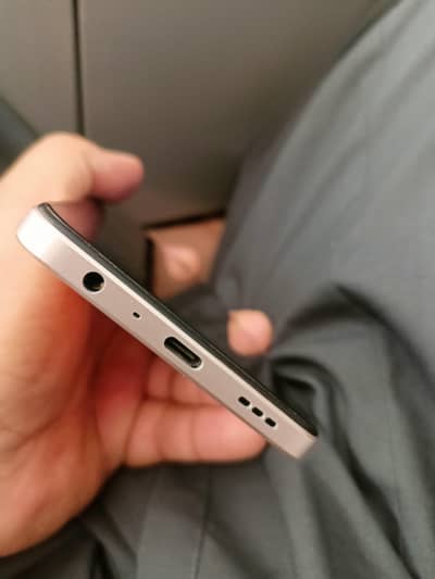 F21pro 8/128 lush condition snapdragon 685