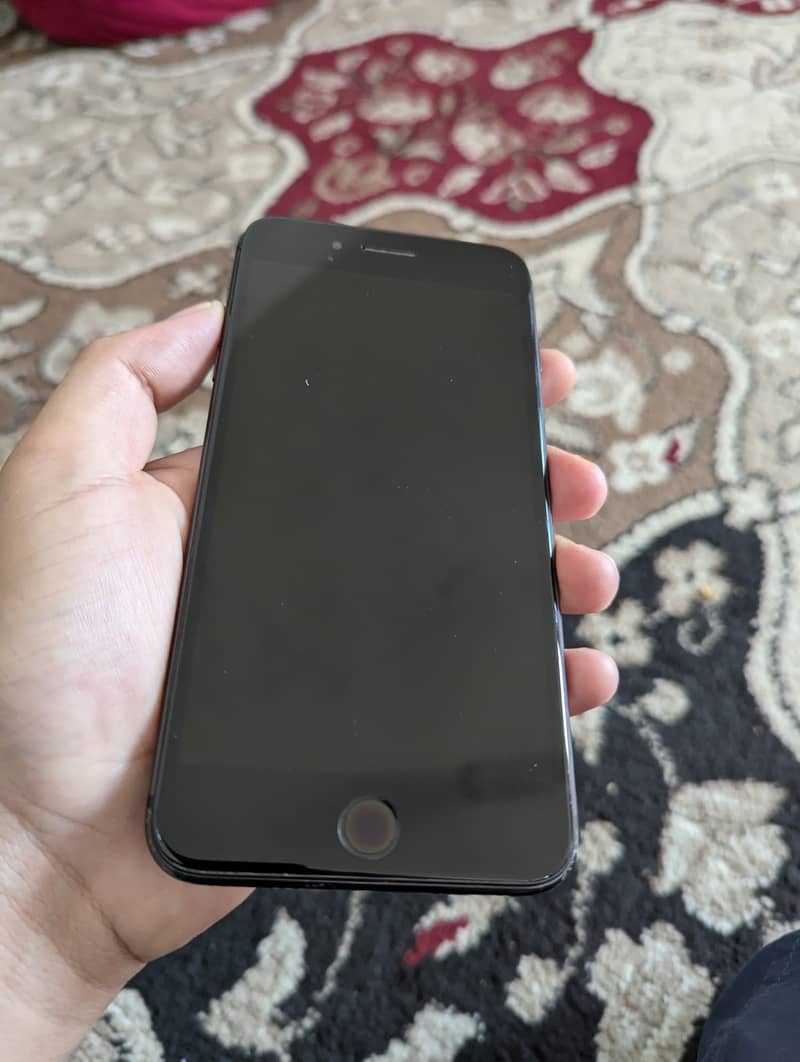 iPhone 8plus 64GB 0