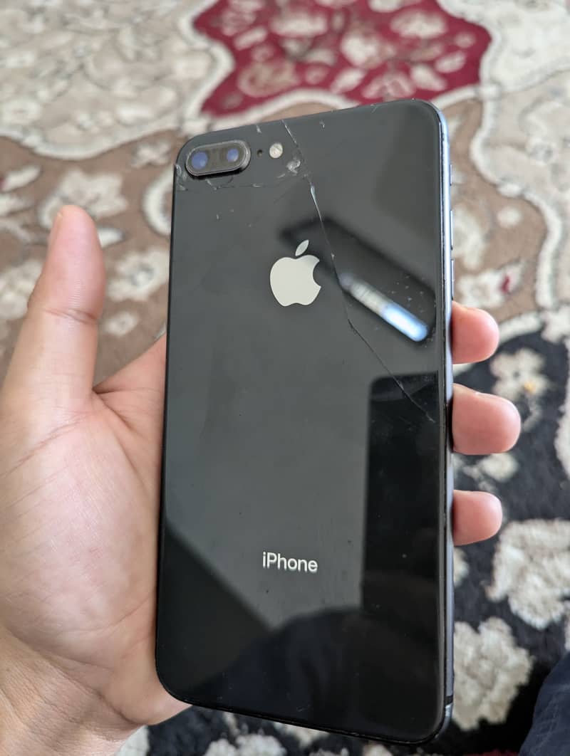 iPhone 8plus 64GB 1