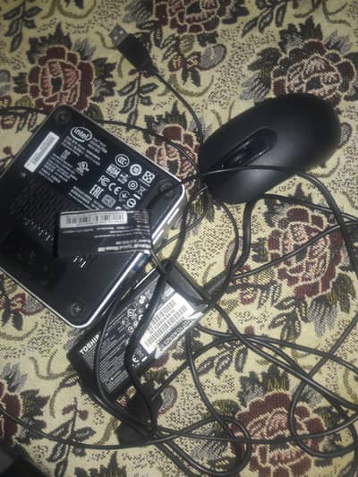 Intel NUC i3 4th Gen | 8/128 |with Toshiba Adaptor and Microsoft Mouse