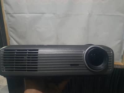 Projector Portable OPTOMA