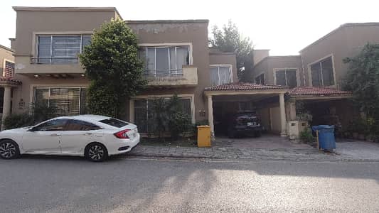 Buy A Centrally Located Prime Location 11 Marla House In DHA Phase 1 - Defence Villas