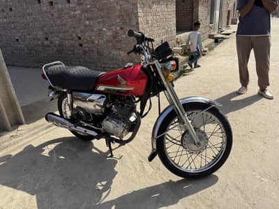 Honda 125 self start Bike