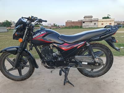 Suzuki GR 150. . . 2019 model. . . Scratchless neat and clean. . .