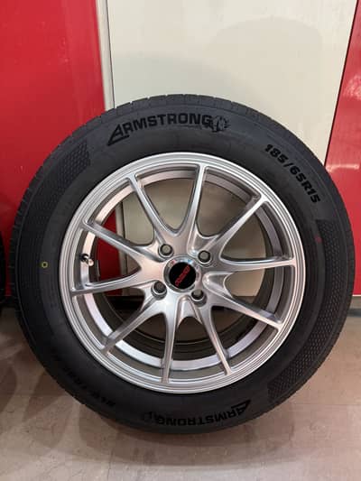 Brand new rim and tire just 200km driven 4 nut china rim and tire
