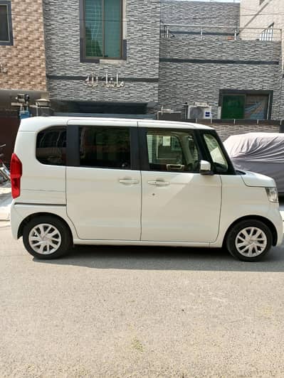 HONDA N BOX  GL FRESH IMPORT 2022 model 2025  Import