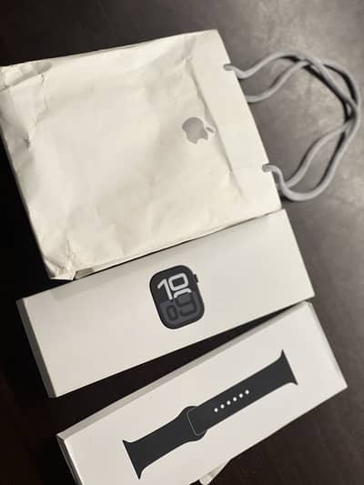 CHANCE ITEM! Apple watch Series 10 NEVER USED