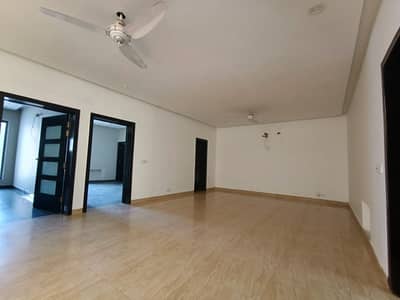 1850 Square Feet Brand New Corporation Office For Rent At Main Boulevard Gulberg 3 Lahore