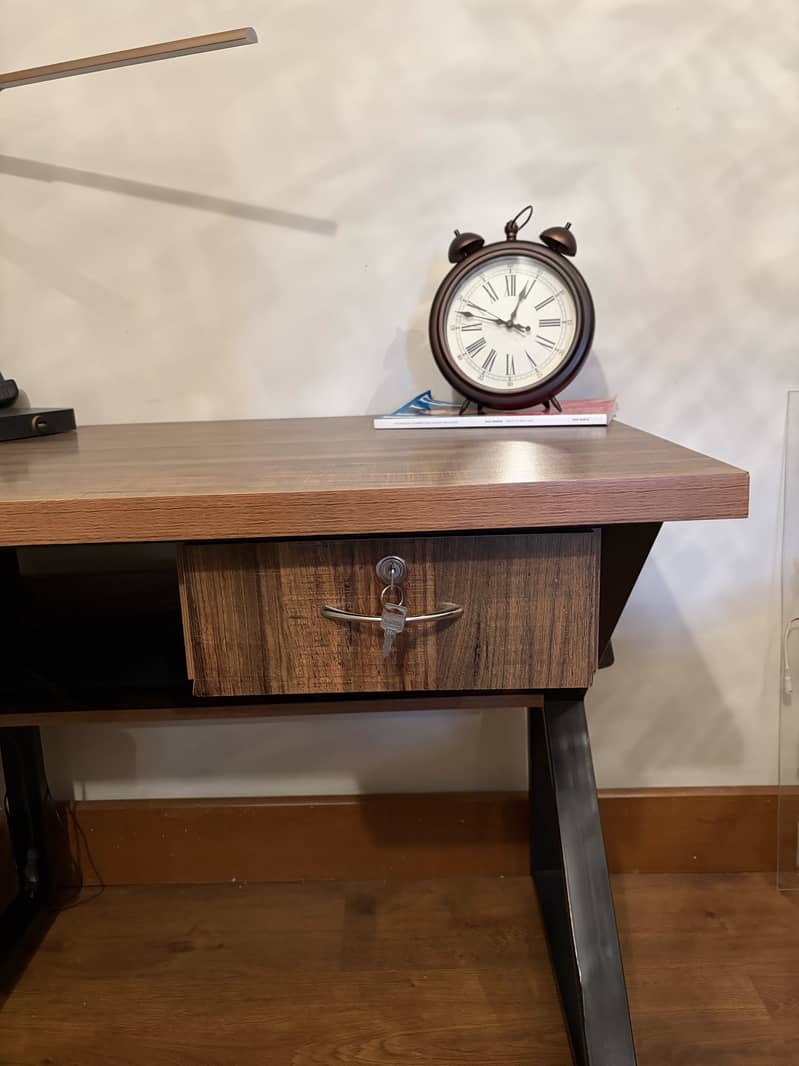 Study table with drawer 2