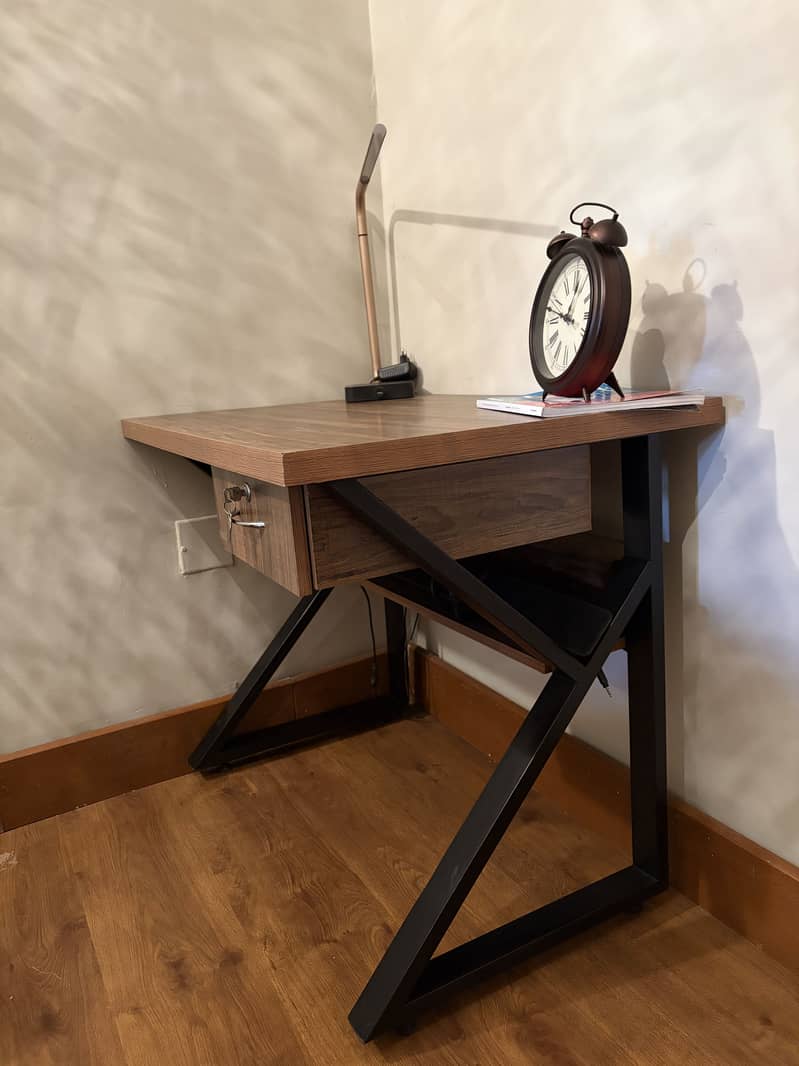 Study table with drawer 3