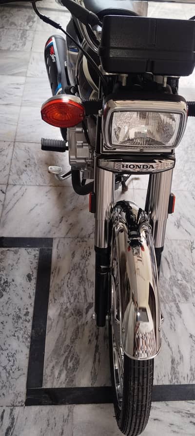 Honda 125 Black Color model 2025 Excellent Condition 10/10 First Owner