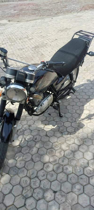 Suzuki GS 150 SE