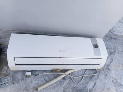 gree 1.5 ton 2 session used