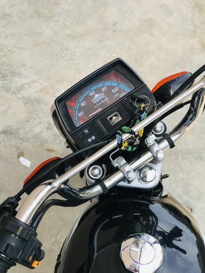 later py Hy bike name py ni hy lo apne name py kro 1 honer