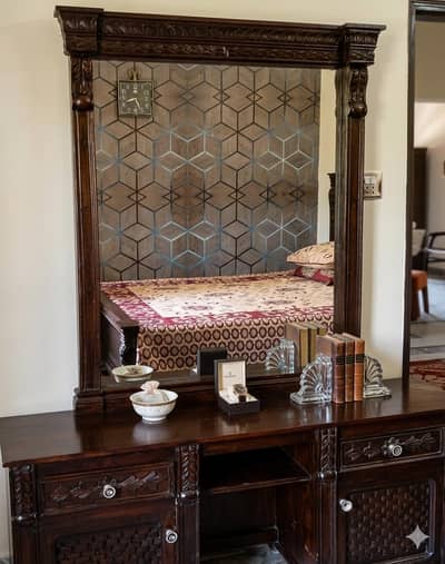 Solid wood dress table with Mirror