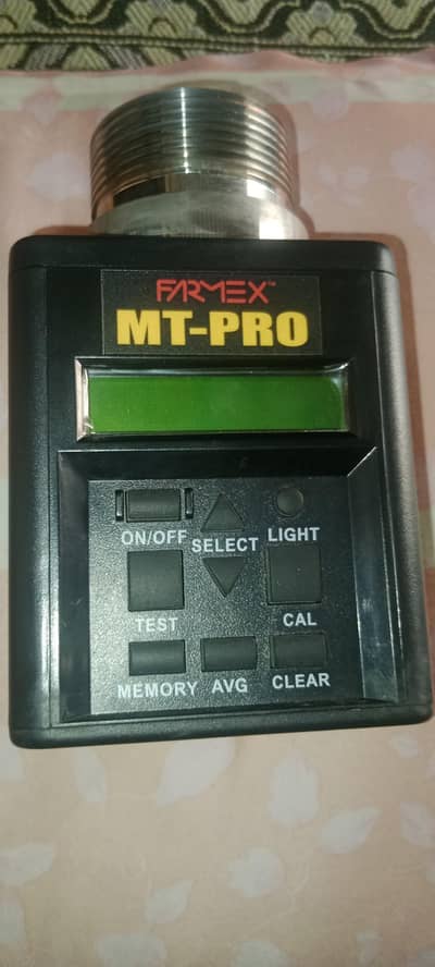 Grain moisture meter