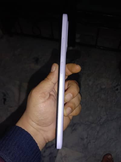 im sale my cell phone redme 12c  contect no 03390120384