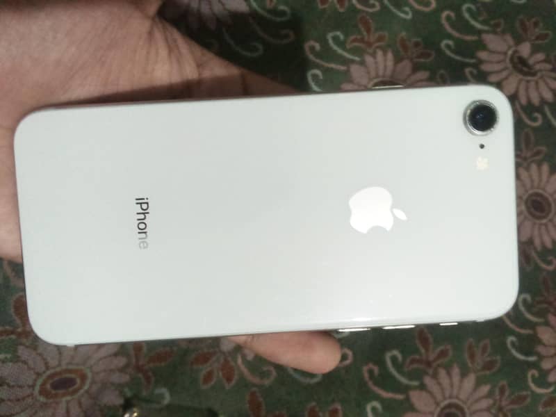 IPHONE 8 0