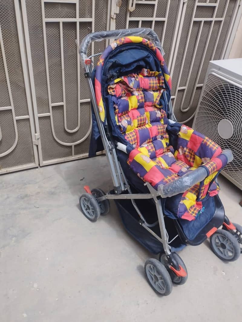 بچے کی پرام 1