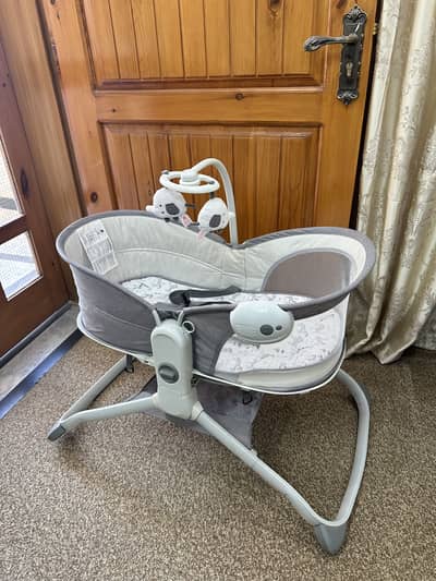 Mastela baby cot bassinet