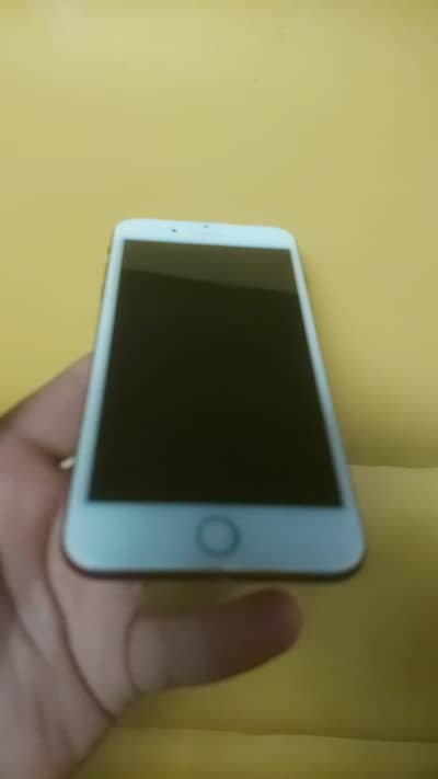 I phone 7 plus  128 gb 82 battery  health 03295261968