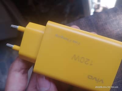 POWER UP WITH SPEED – 120W VIVO FAST CHARGER