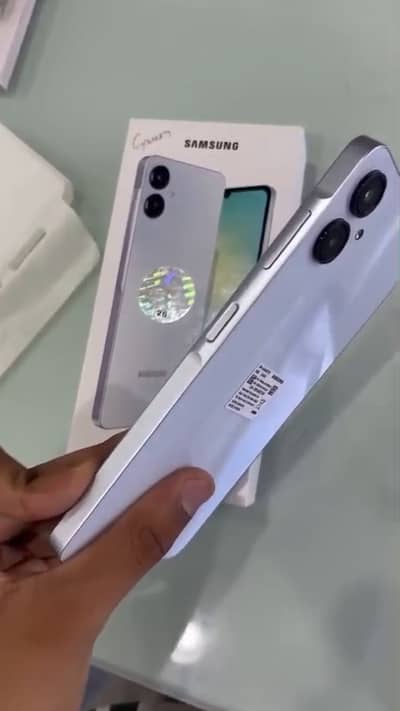 Samsung a 32 with box charger