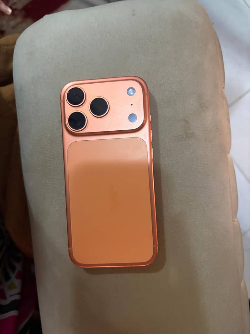 Iphone 17 pro max scratchless condition 2