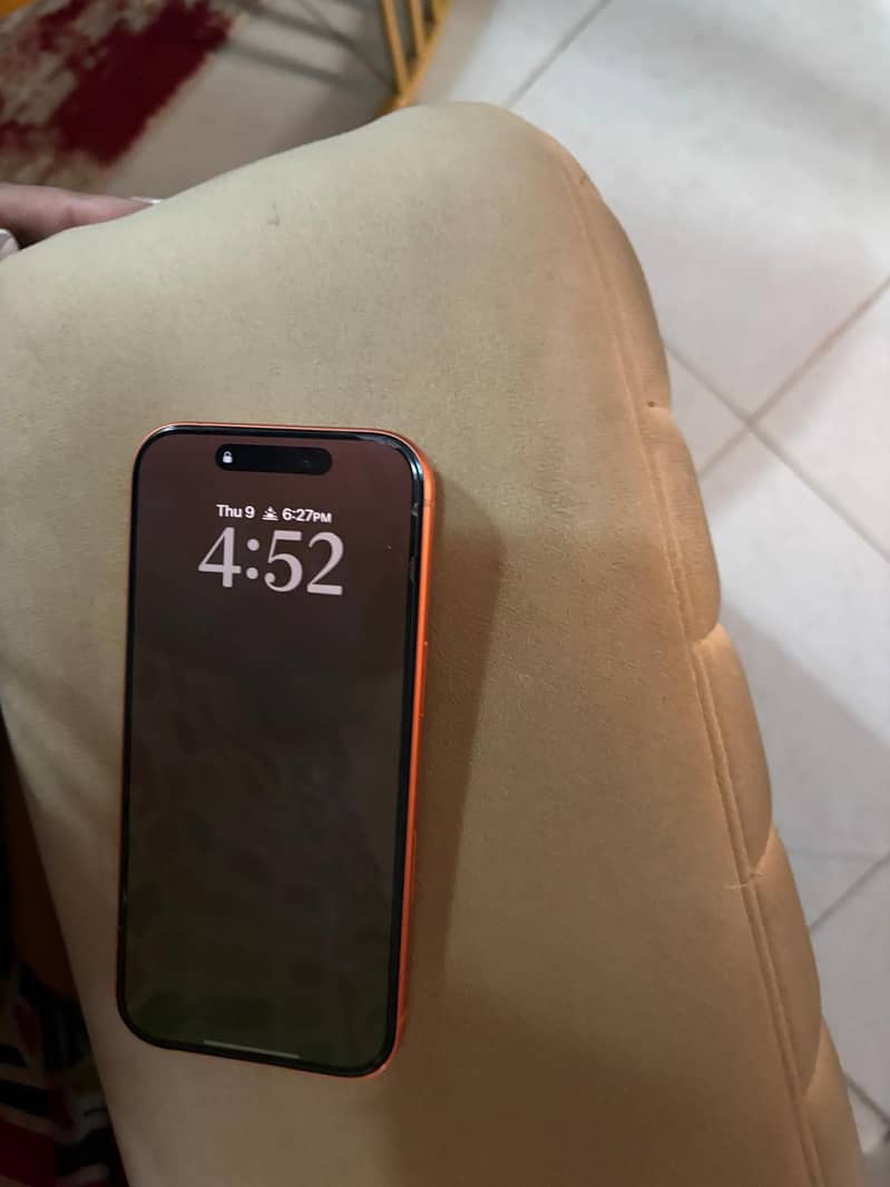 Iphone 17 pro max scratchless condition 3