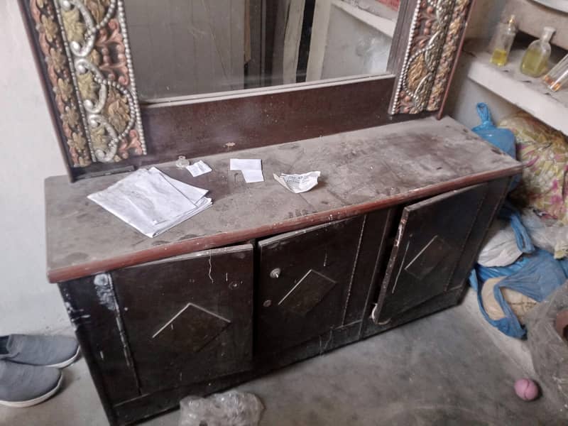 dressing table 1